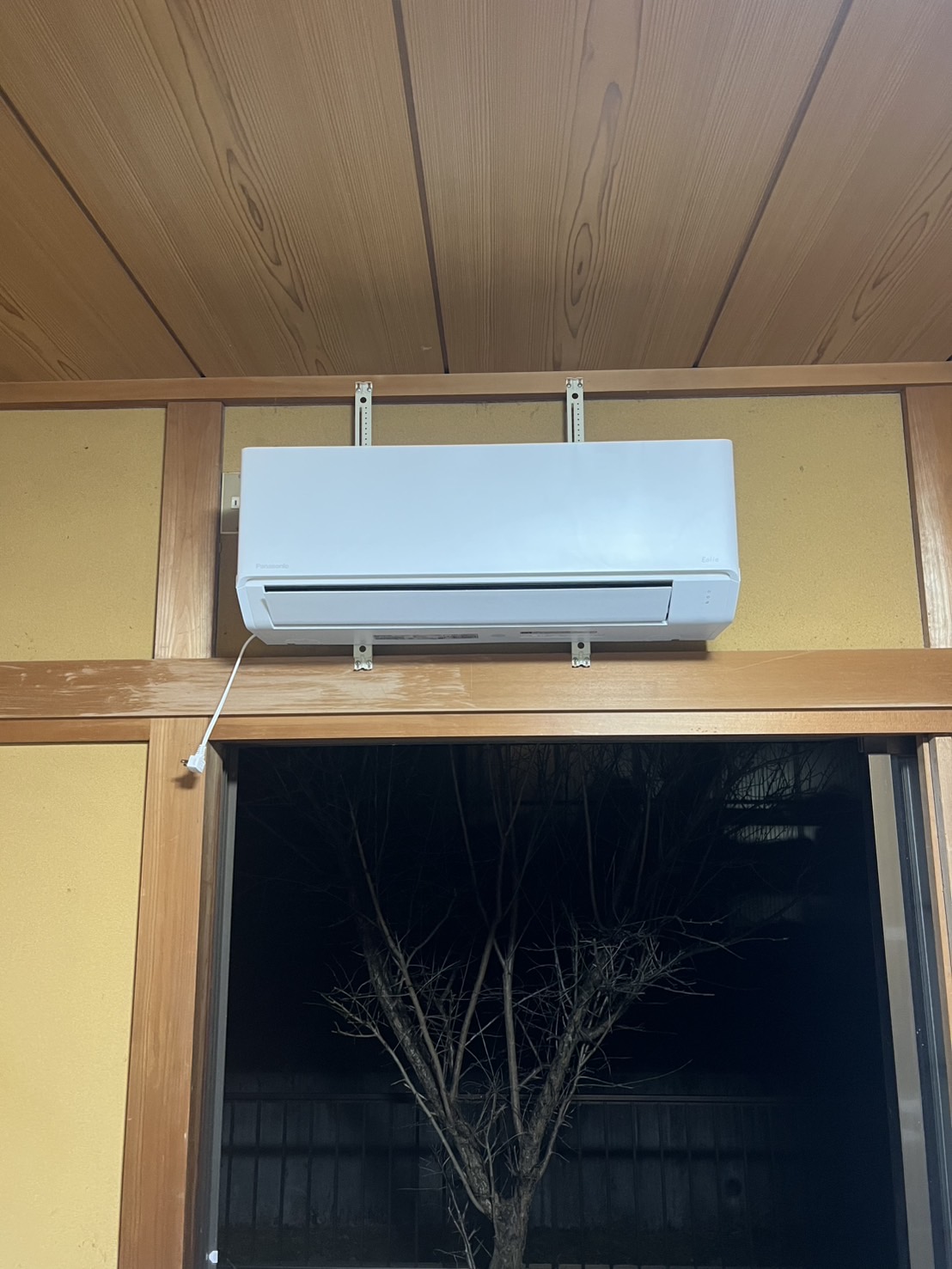 エアコン新規設置工事 エアコン新規設置　工事後
